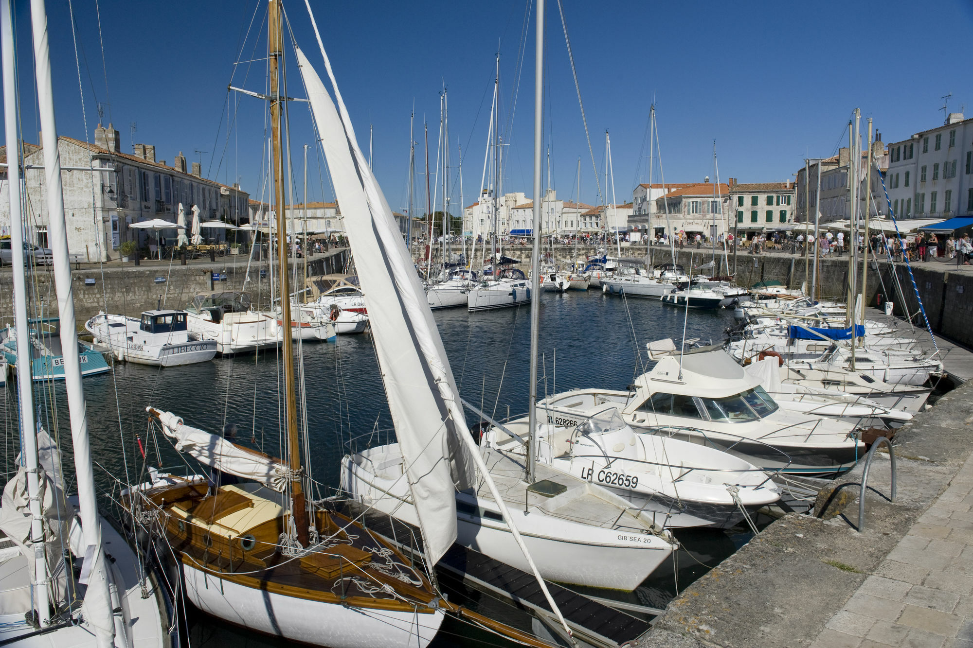 Saint-Martin-de-Ré Residence Pierre & Vacances Le Palais Des Gouverneurs מראה חיצוני תמונה