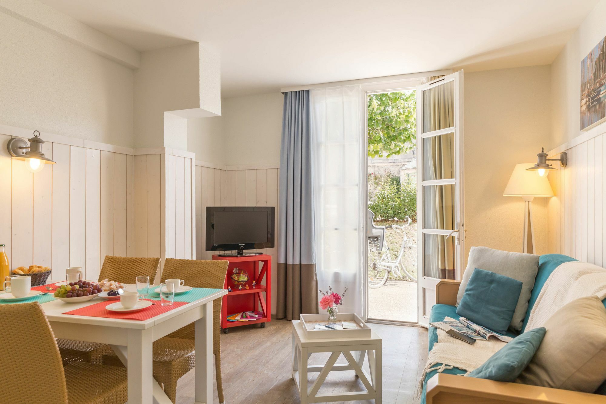 Saint-Martin-de-Ré Residence Pierre & Vacances Le Palais Des Gouverneurs מראה חיצוני תמונה